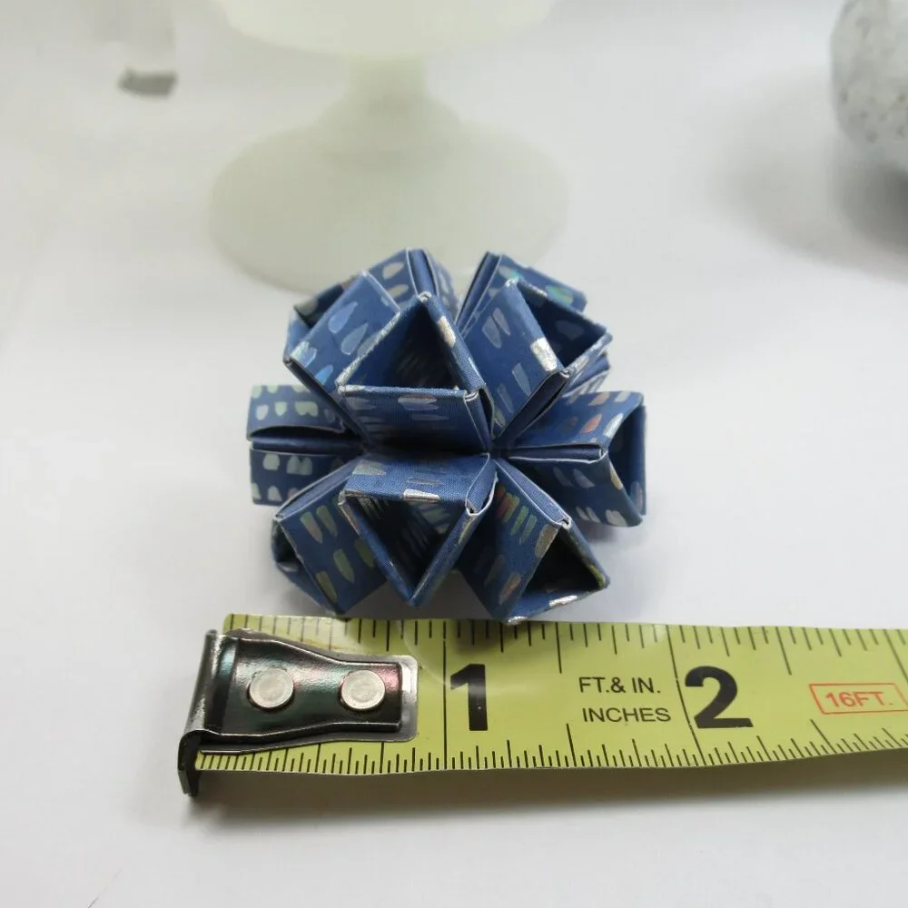 Geometric Origami Brooch - Picture 6 of 10